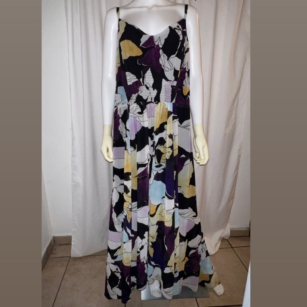 •City Chic dress! Worn burn